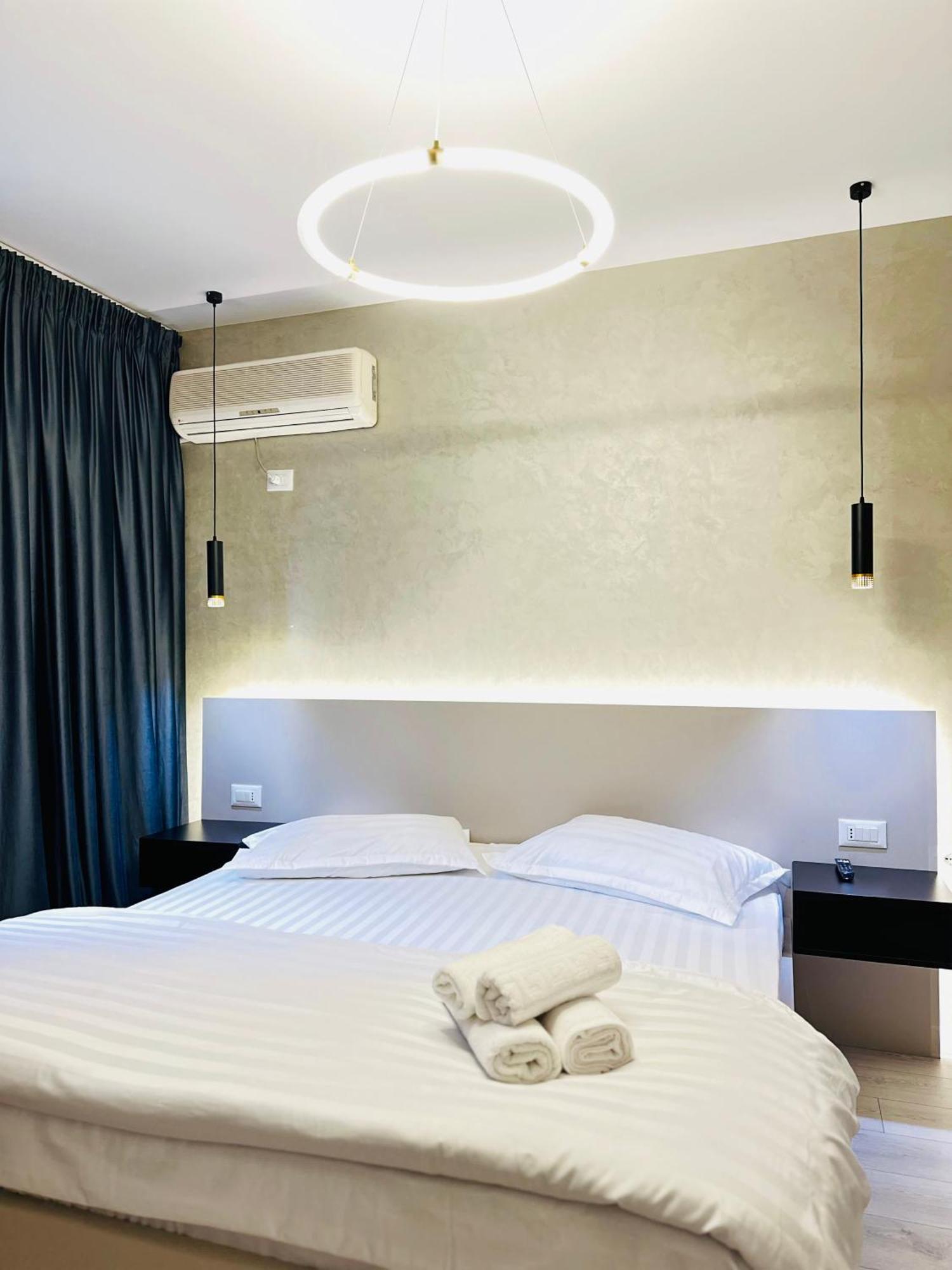 Luxurious Central Stay - Self Check-In Тирана Екстериор снимка