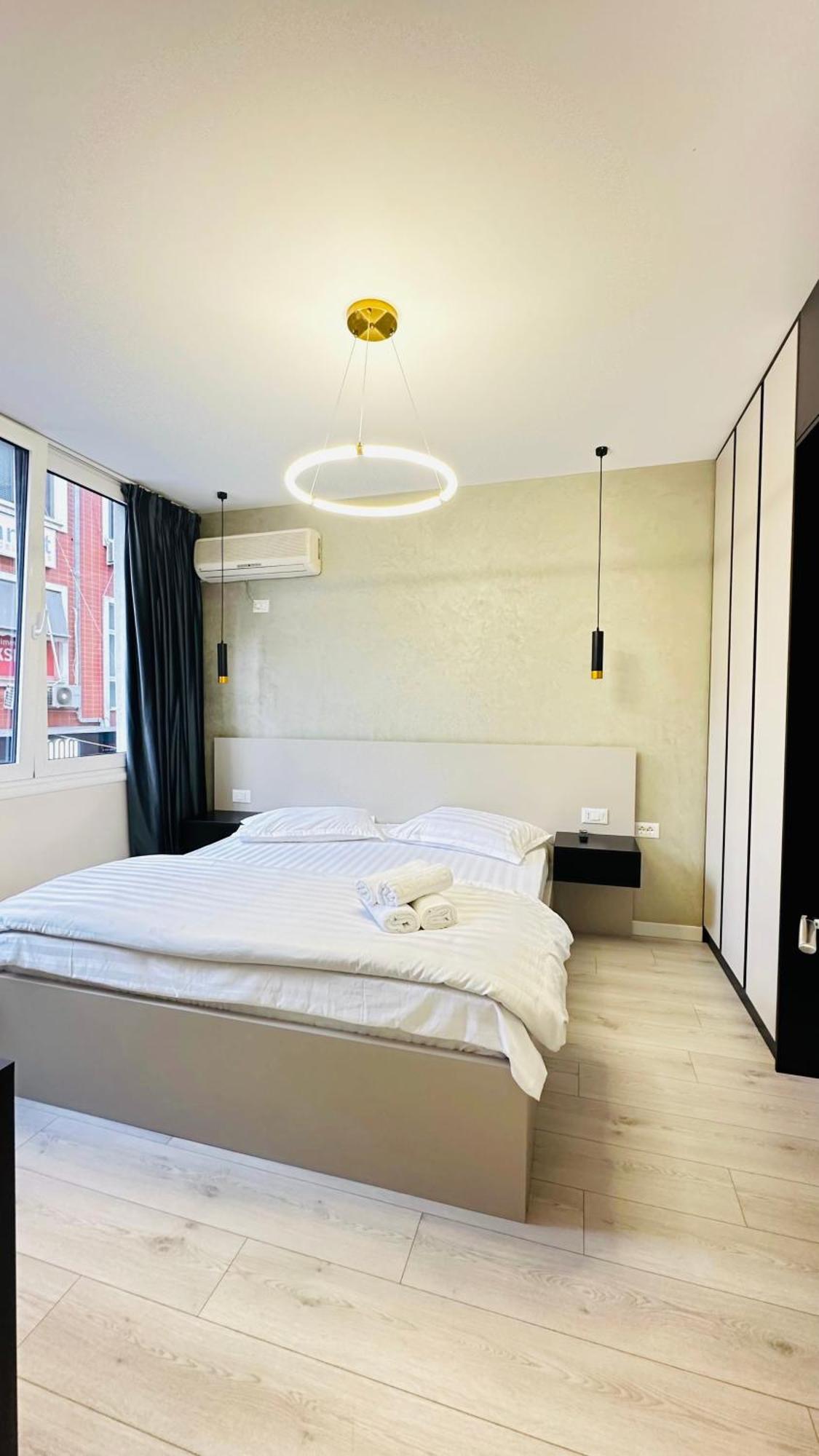 Luxurious Central Stay - Self Check-In Тирана Екстериор снимка