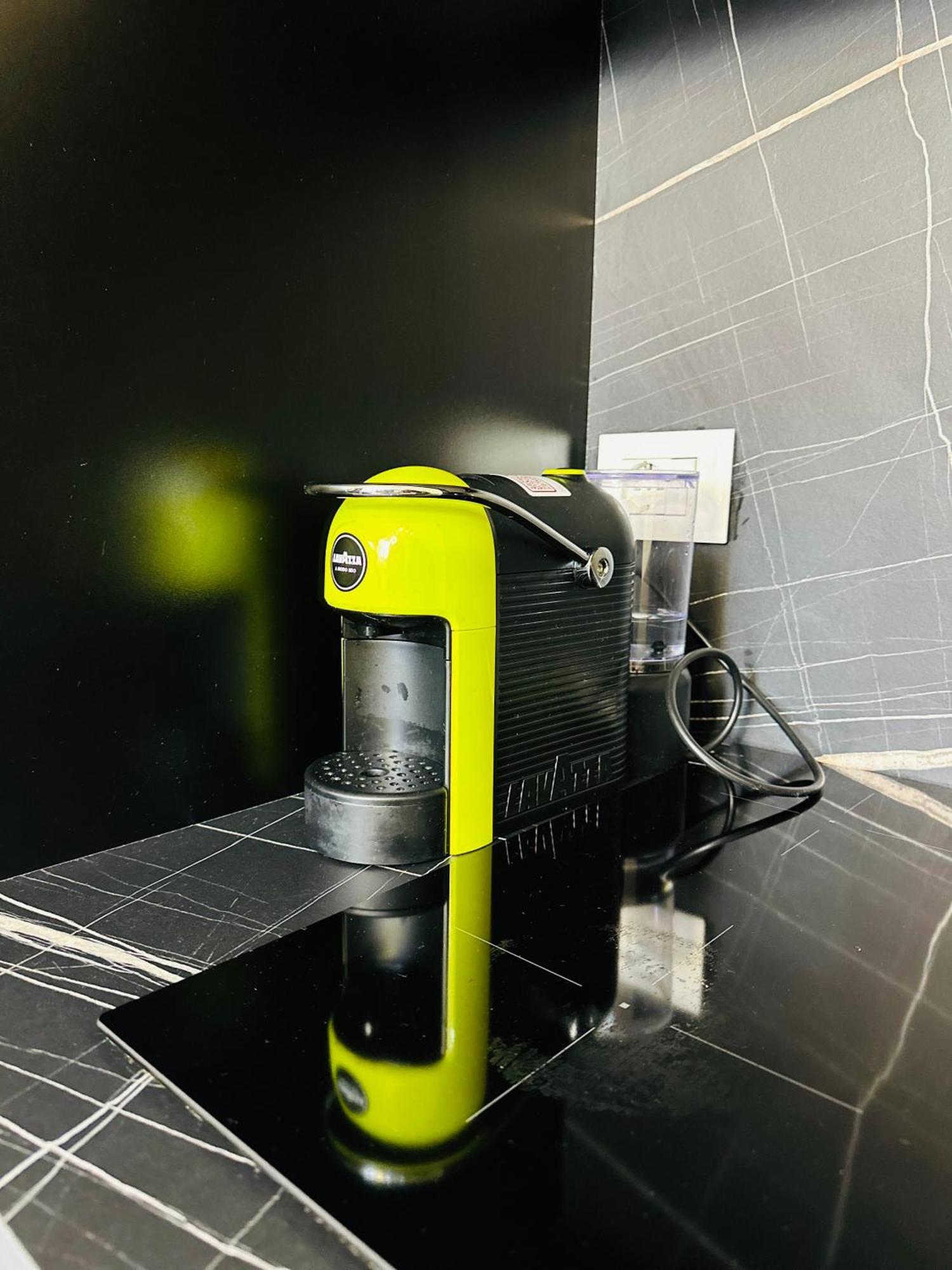 Luxurious Central Stay - Self Check-In Тирана Екстериор снимка
