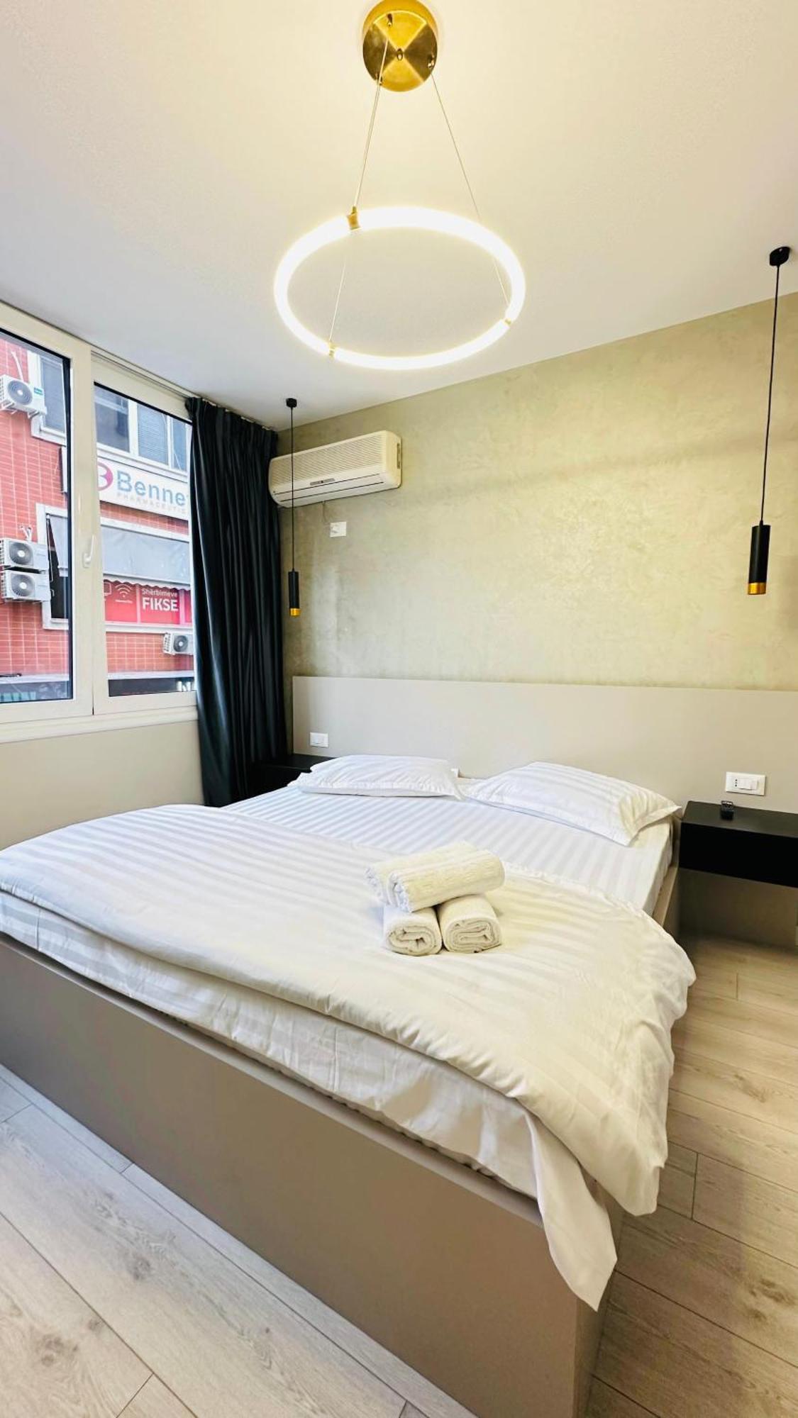 Luxurious Central Stay - Self Check-In Тирана Екстериор снимка