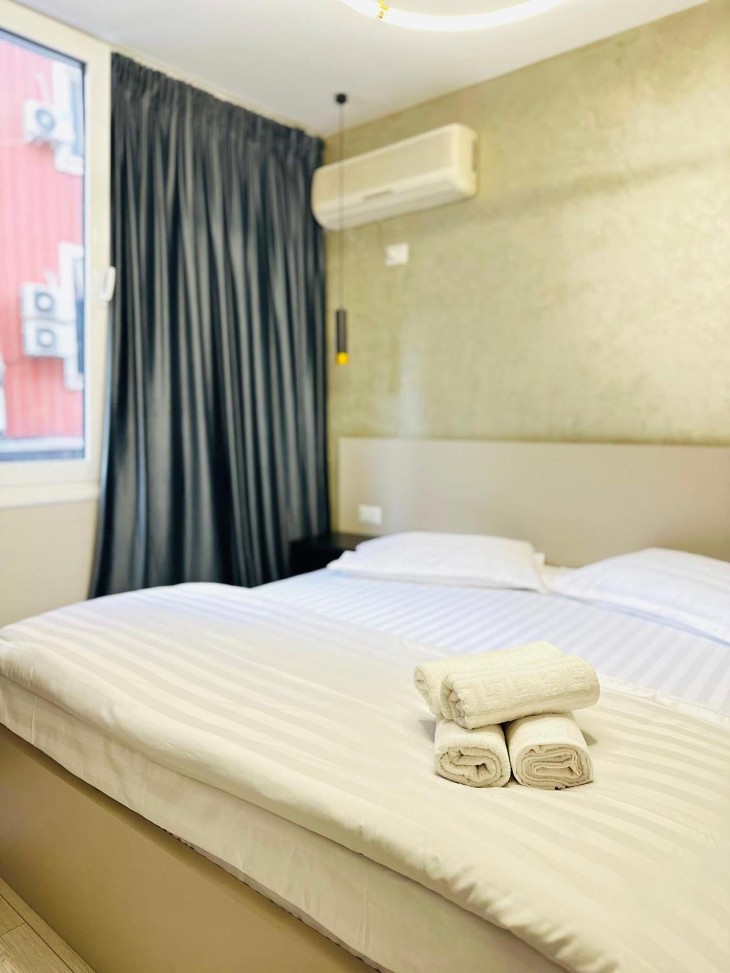 Luxurious Central Stay - Self Check-In Тирана Екстериор снимка